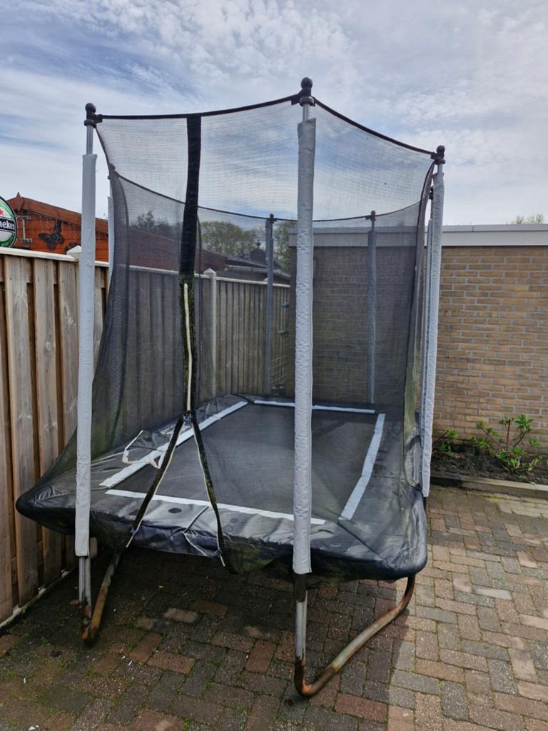 Rechthoekige trampoline 180x270 met nieuwe veiligheidsrand, Kinderen en Baby's, Speelgoed | Buiten | Trampolines, Ophalen, Gebruikt