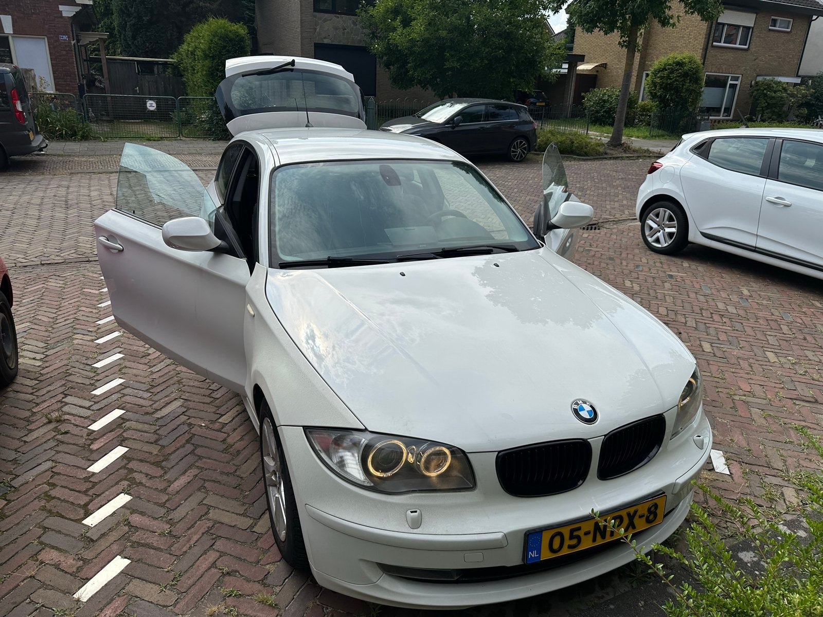 BMW 1-Serie 2.0 116I 3DR 2010 Wit, 1-Serie, Achterwielaandrijving, 1995 cc, 4 cilinders