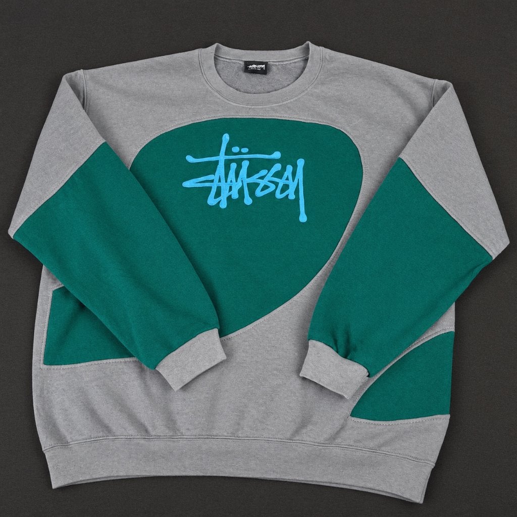 Stussy Reworked Sweater - Grijs/Groen - Maat L, Kleding | Heren, Maat 52/54 (L), Stussy, Ophalen of Verzenden, Zo goed als nieuw