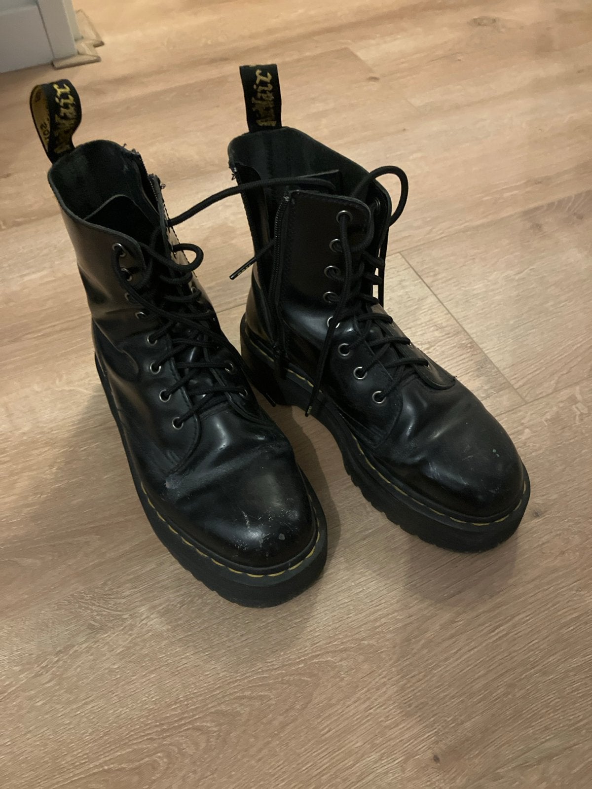 Dr. Martens Jadon platform laarzen - Maat 39, Kleding | Dames, Schoenen, Ophalen of Verzenden, Gedragen, Zwart, Lage of Enkellaarzen