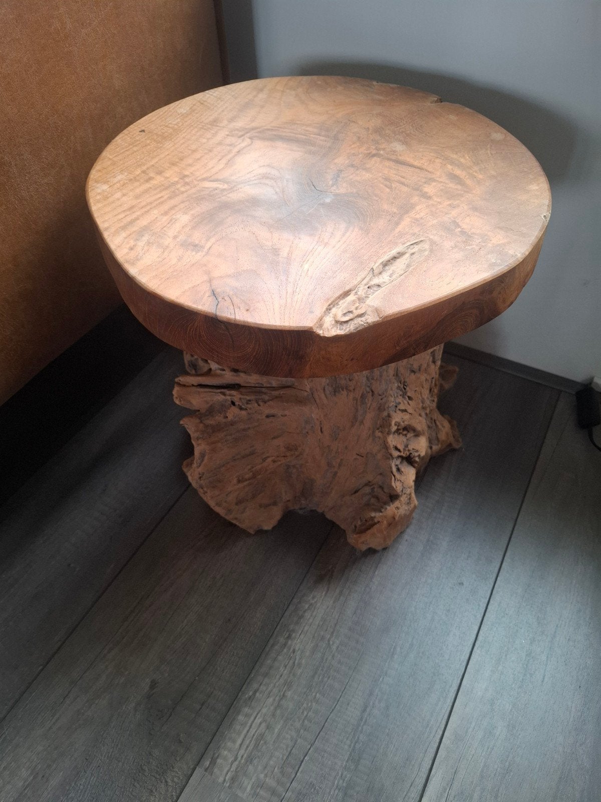 Unieke Teakhouten Bijzettafel - Natuurlijke Stam, Minder dan 55 cm, Gebruikt, Rond, Rustiek, Landelijk, Botanisch