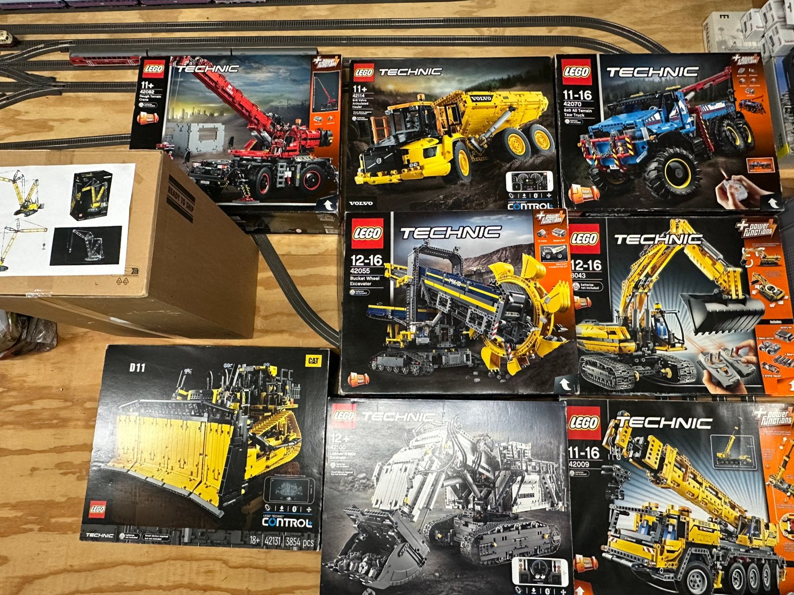 9 sets Lego Technic waaronder gesealde sets, Ophalen, Compleet, Lego, Zo goed als nieuw