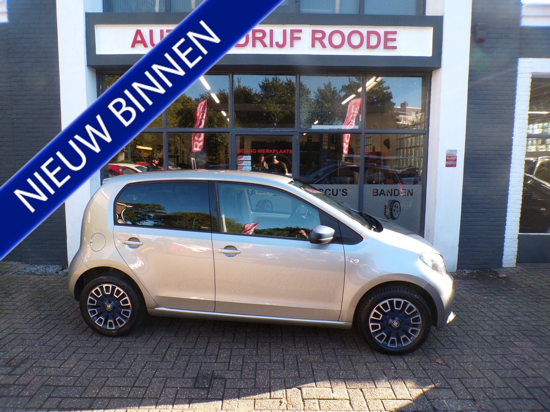 SEAT Mii 1.0 5-Drs Sport Connect UNIEK,GOED ONDERHOUDEN!, Auto's, Voorwielaandrijving, Gebruikt, Mii, Handgeschakeld