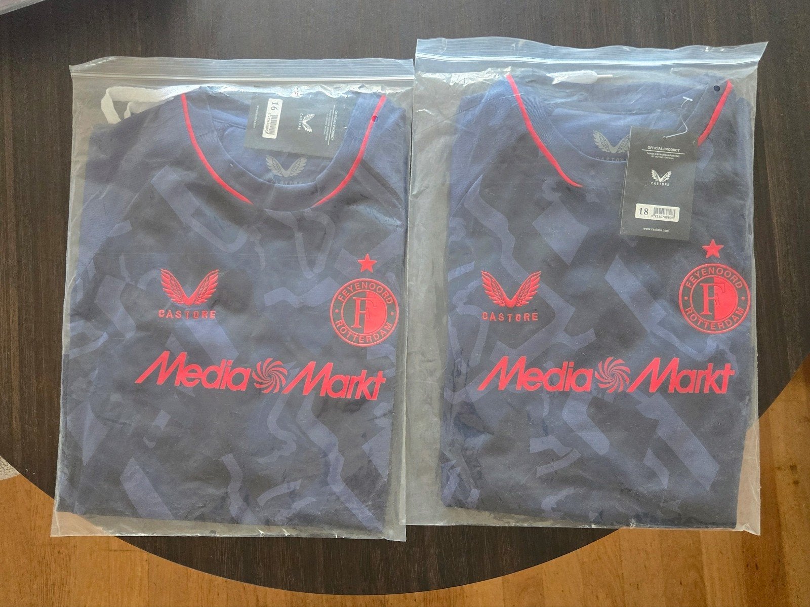 Feyenoord Kindermaat Heel Tenue - Maat 16 en 18, Ophalen of Verzenden, Nieuw, Castore, Jongen of Meisje