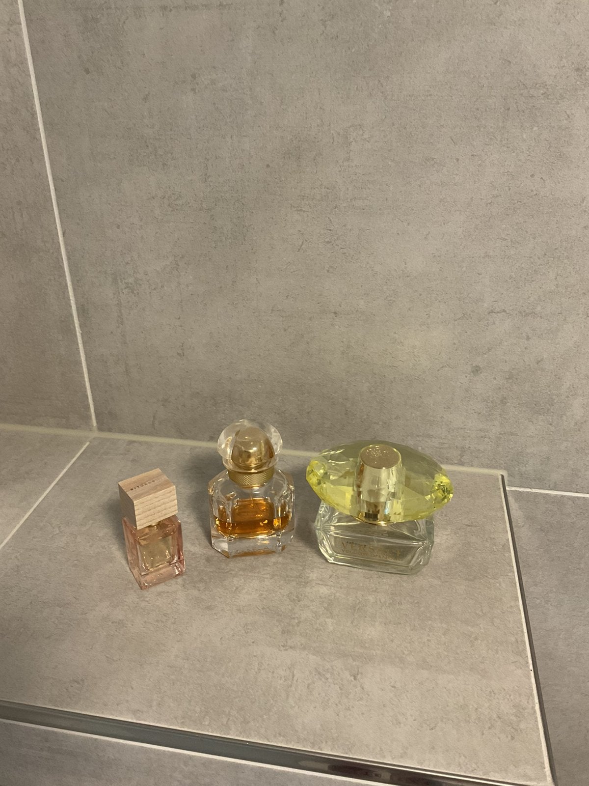 Parfumflesjes, Verzamelen, Parfumverzamelingen, Ophalen of Verzenden, Zo goed als nieuw, Parfumfles