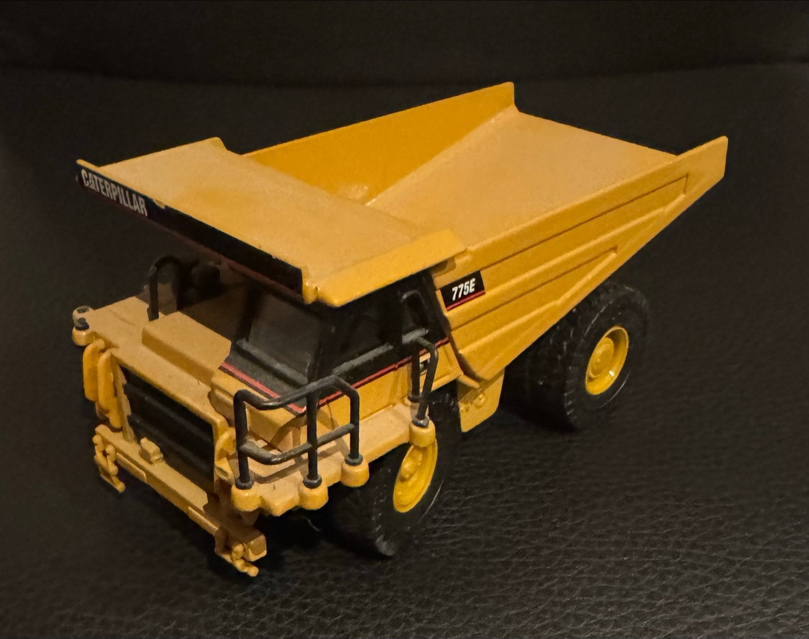 Caterpillar 775E Dumper Model - Schaalmodel (Norscot), Ophalen, Zo goed als nieuw