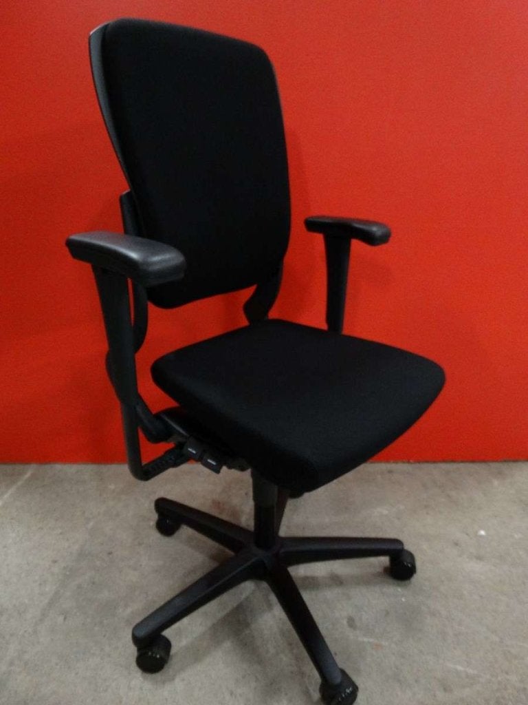 20x Ahrend 230 bureaustoel extra hoge rug, nieuwe zwart stof, Kofferen 60, 5492 CH Sint-Oedenrode, Zwart, Ophalen of Verzenden