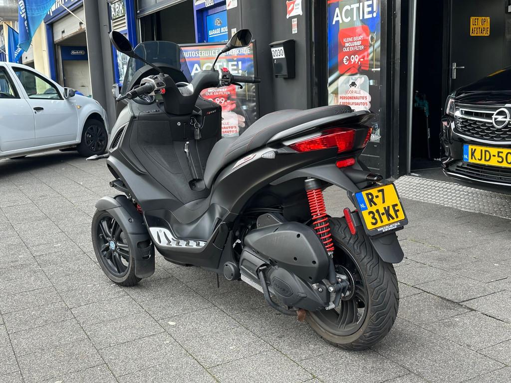 Piaggio Scooter 300 MP3 HPE Sport Alarm Orgineel NL! 3000Km!, Motoren, Scooter, Bedrijf, 278 cc, 12 t/m 35 kW