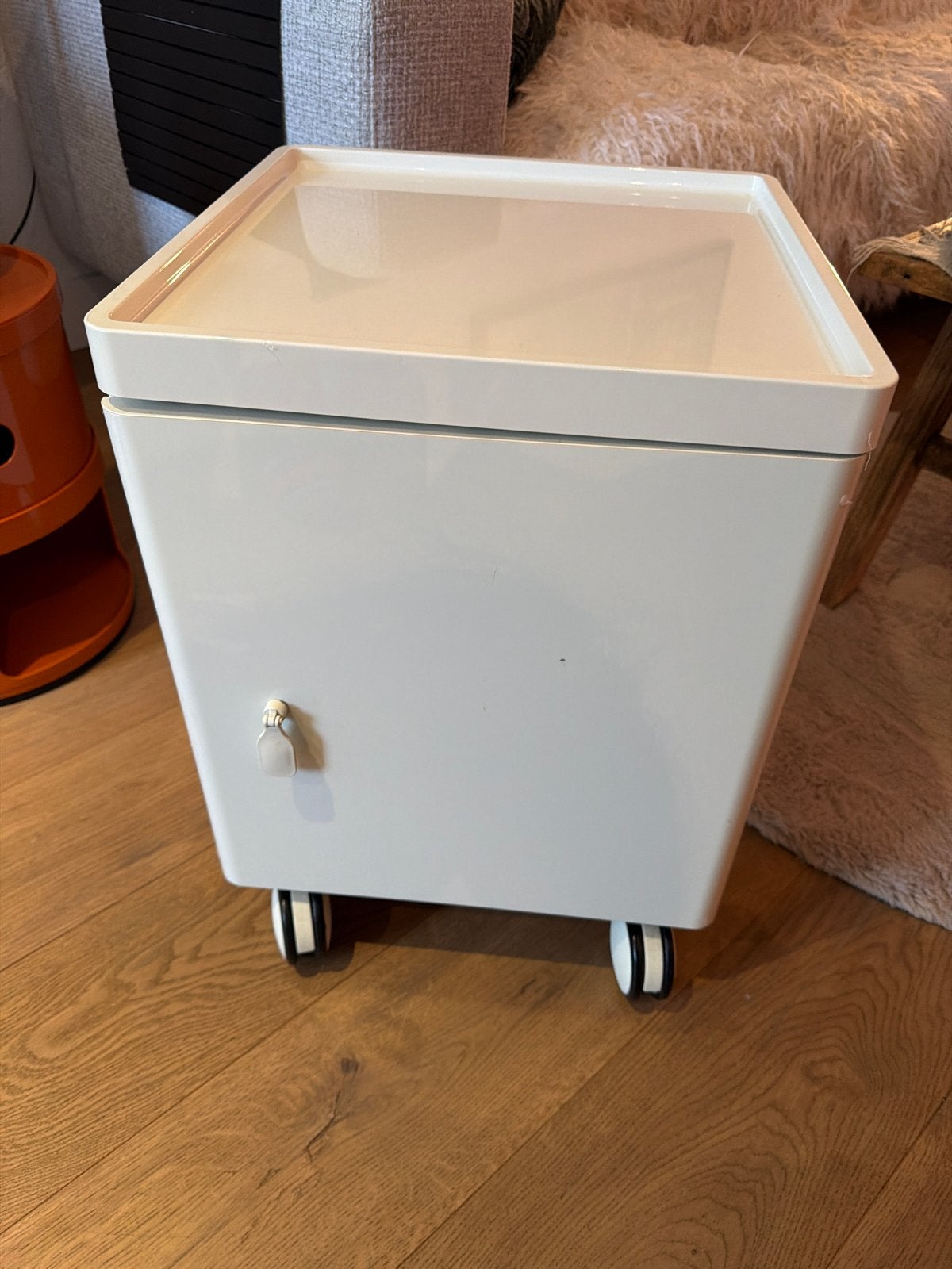 Witte opbergkubus op wielen - Vintage design, Ophalen, Gebruikt