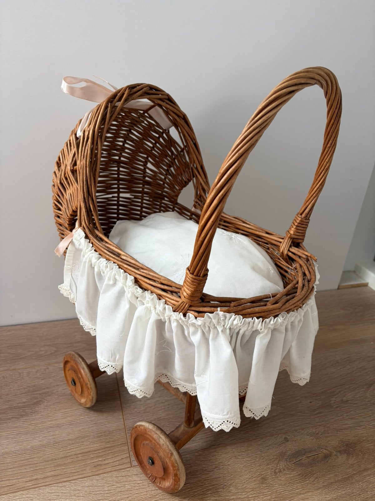 Rotan poppenwagentje, Ophalen, Zo goed als nieuw, Overige typen