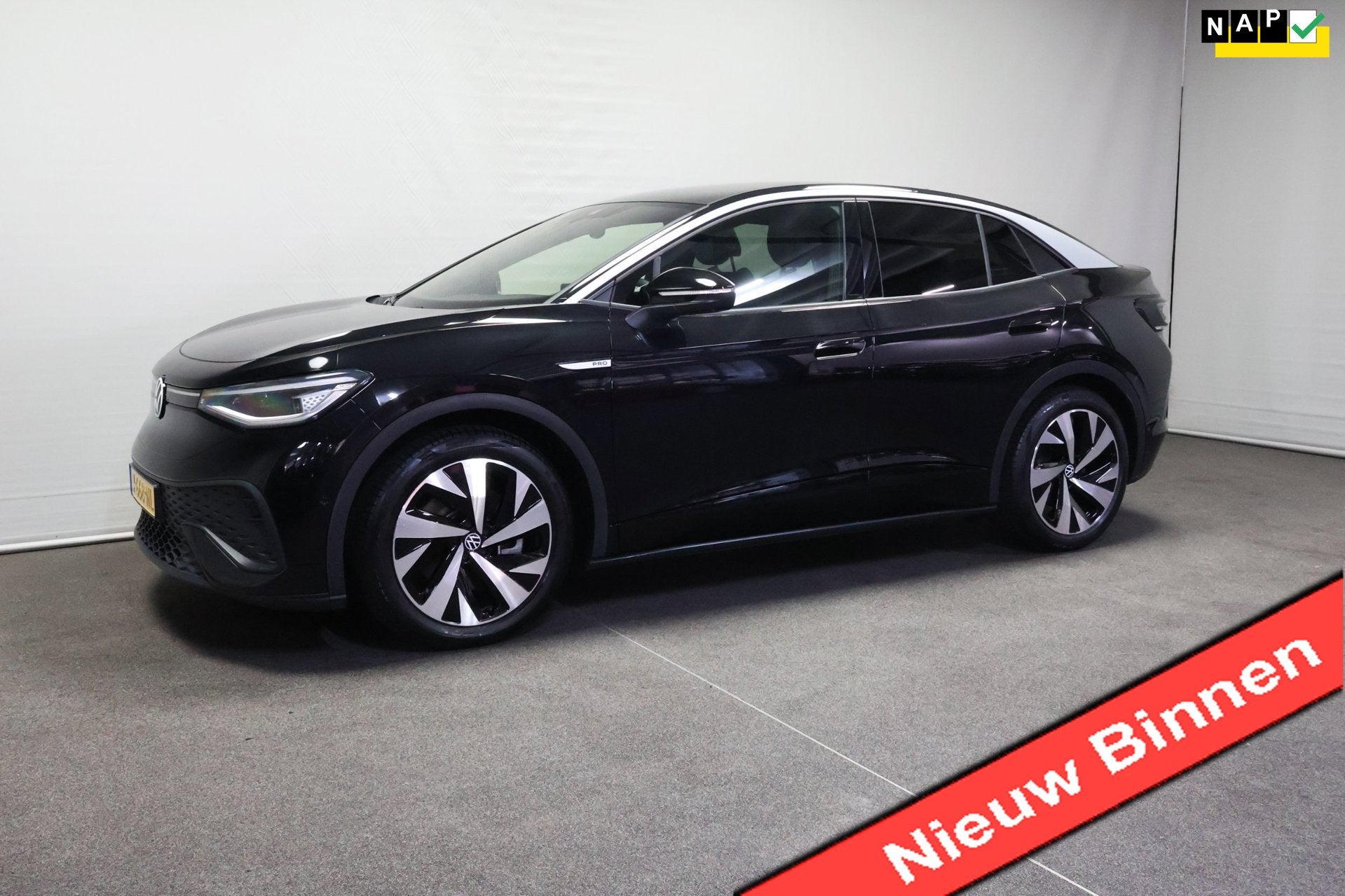 Volkswagen ID.5 Pro Advantage 77 kWh, Automaat, Achterwielaandrijving, Zwart, 2018 kg