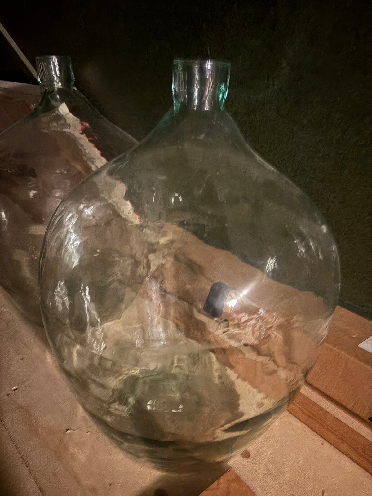 Grote  vintage gistfles 2x mandfles dame jeanne, Huis en Inrichting, Woonaccessoires | Stolpen, Ophalen, Gebruikt