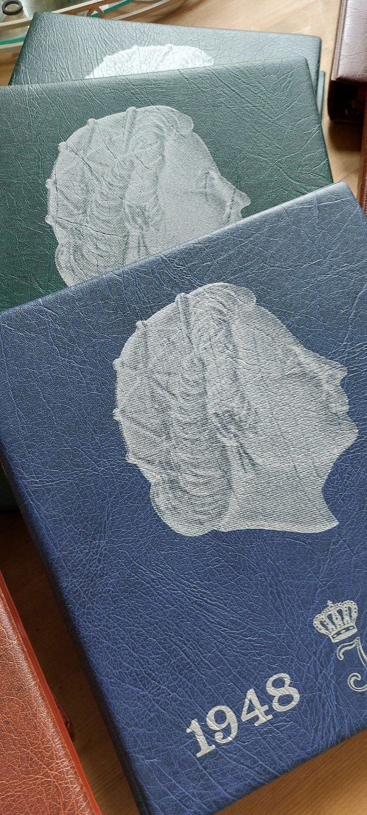 Muntenalbum Juliana, Ophalen, Koningin Juliana