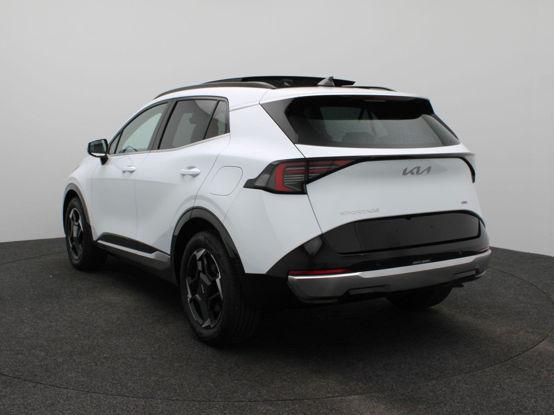 Kia Sportage 1.6 T-GDi Hybrid DynamicPlusLine | Navigatie |, Euro 6, 4 cilinders, Leder en Stof, Wit