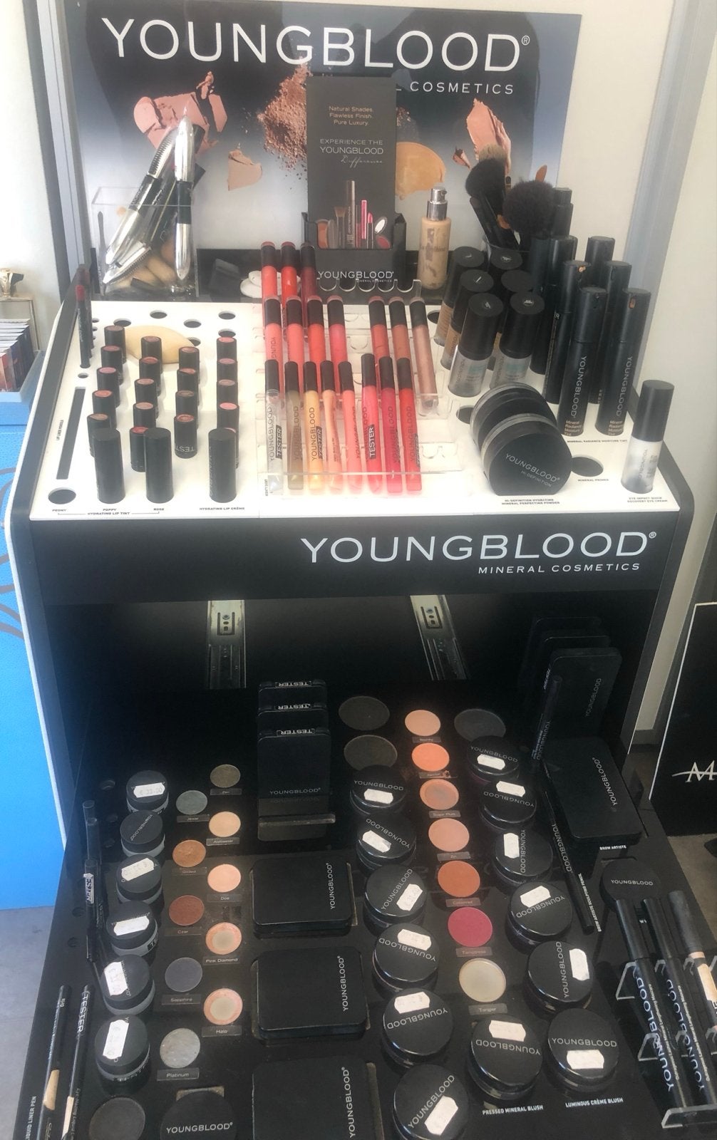 Youngblood Mineral Cosmetics Make-up incl display, Ophalen, Overige kleuren, Gehele gezicht, Nieuw