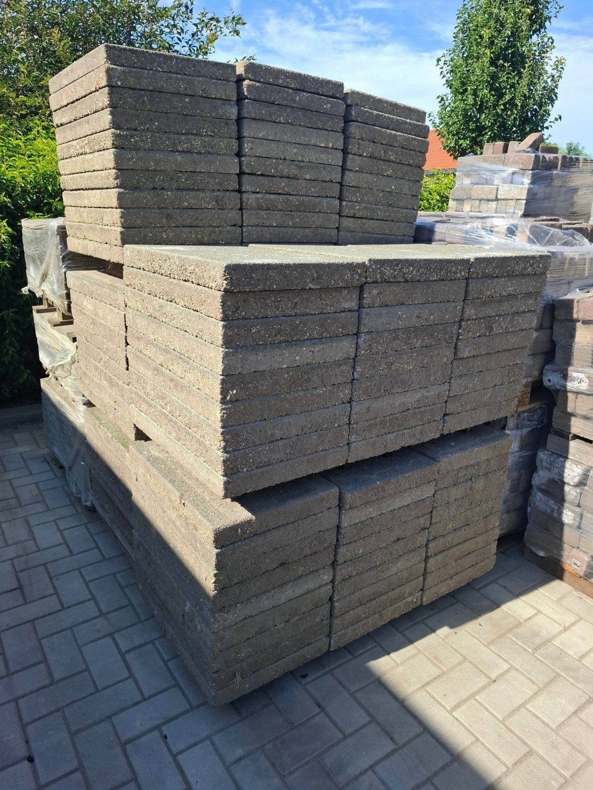 140 gebruikte 60x40 betontegels op pallets, Tuin en Terras, Tegels en Klinkers, Ophalen, Gebruikt, Beton, Terrastegels