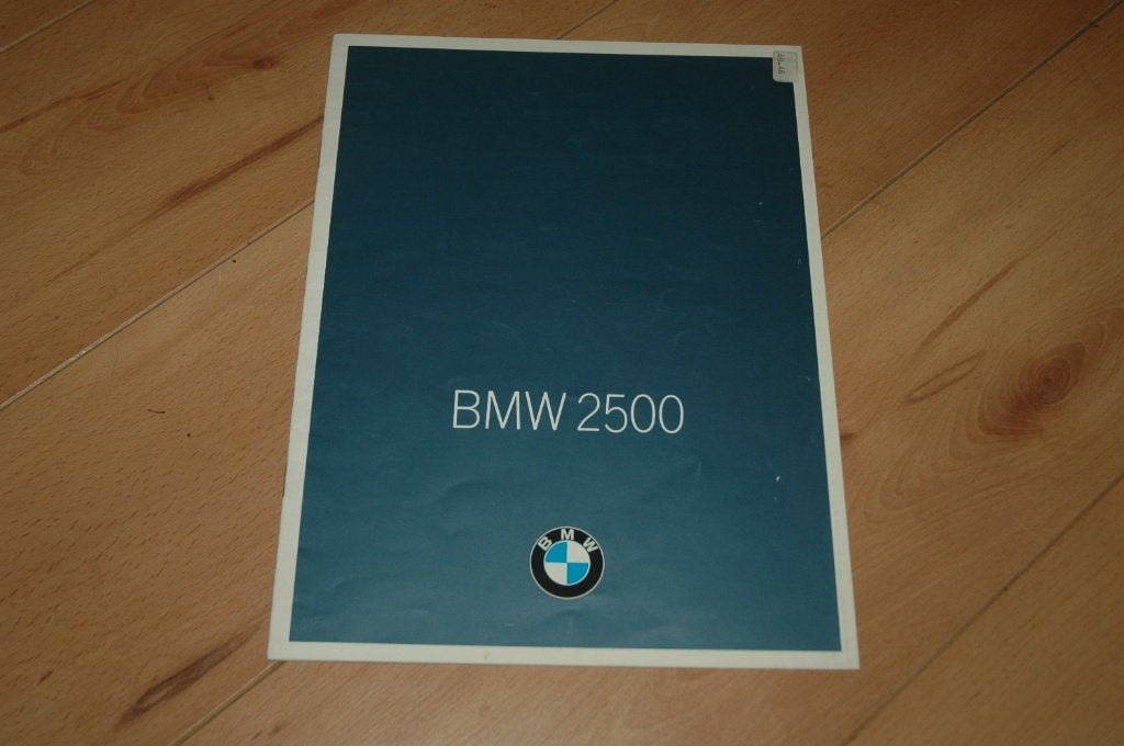 BMW 2500  - Grootformaat catalogus, Ophalen of Verzenden, Zo goed als nieuw, BMW, BMW