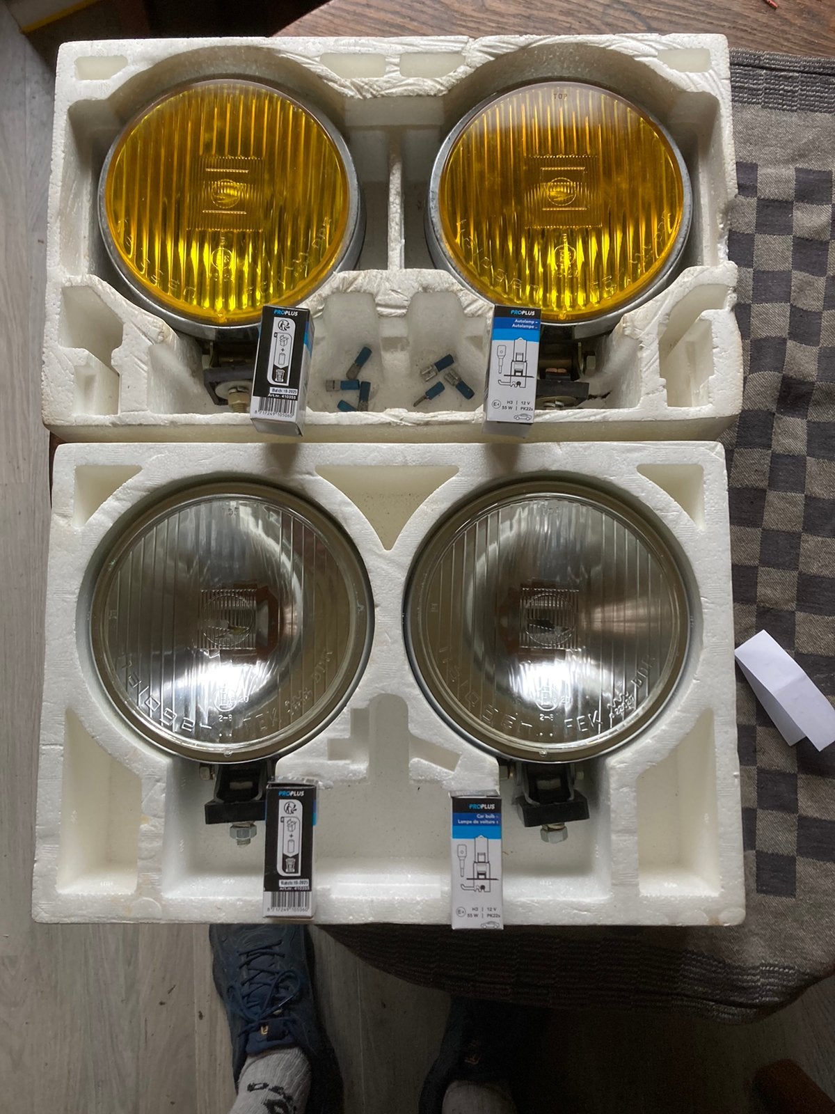 Oldtimer 2 verstralers en 2 mistlampen merk FEK en 15 cm ., Ophalen of Verzenden, Nieuw