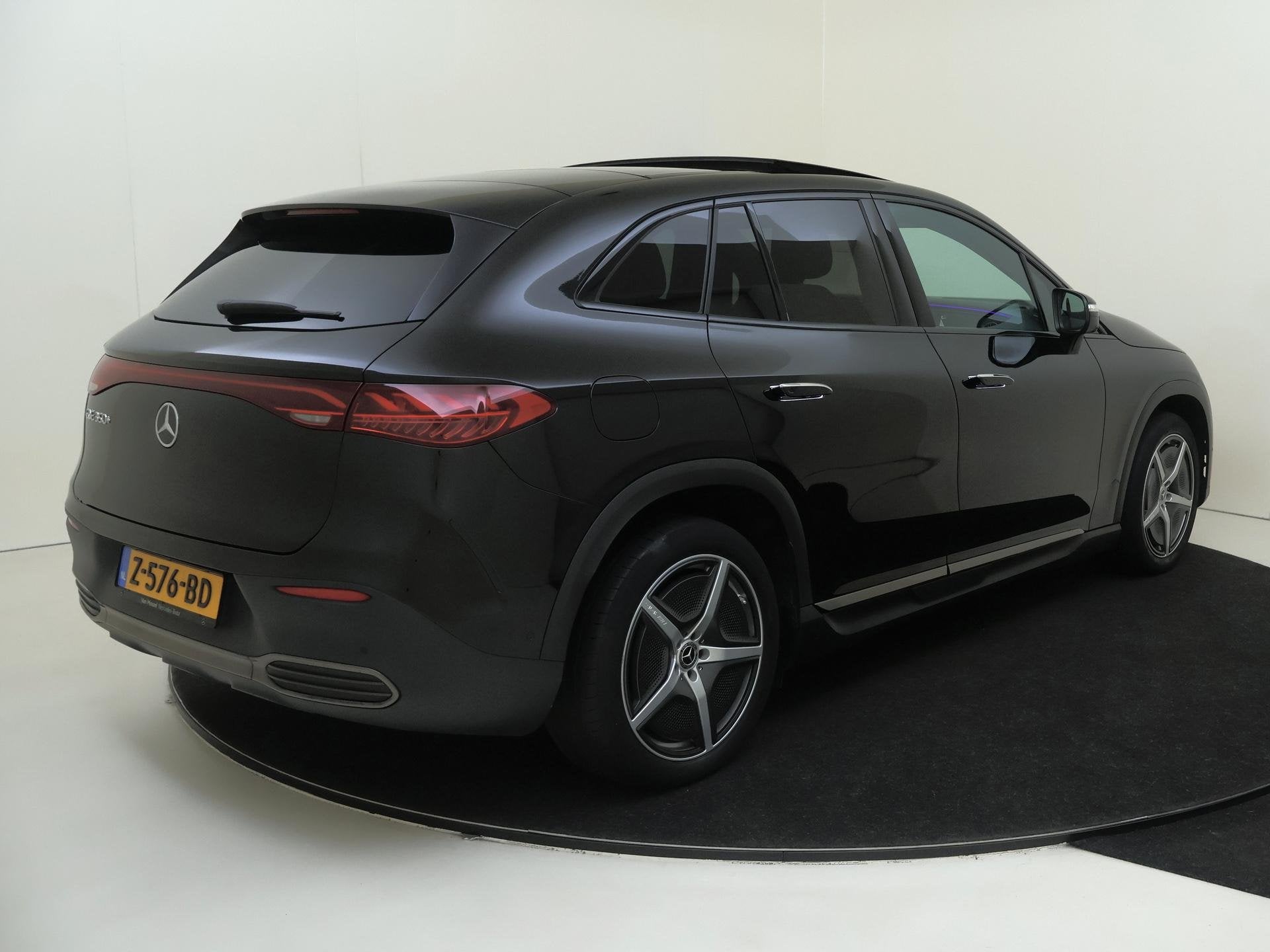 Mercedes-Benz EQE SUV 350+ AMG Line 96 kWh Premium Plus /Pan, Auto's, Automaat, 131 €/maand, Achterwielaandrijving, Gebruikt