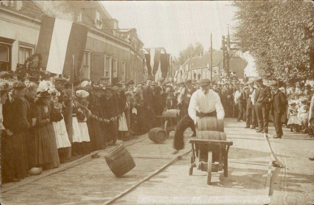 Lexmond - Koningsfeest - Fotokaart - Spel Kruiwagen, Ophalen of Verzenden, Voor 1920, Gelopen, Utrecht