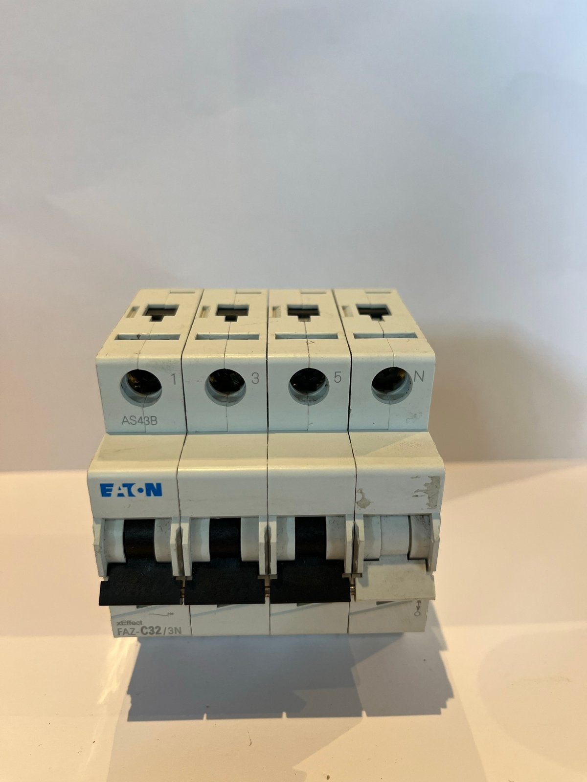 Eaton FAZ-C32/3N Installatieautomaat 32A 3-polig + N, Gebruikt, Geen, Geen, Ophalen of Verzenden