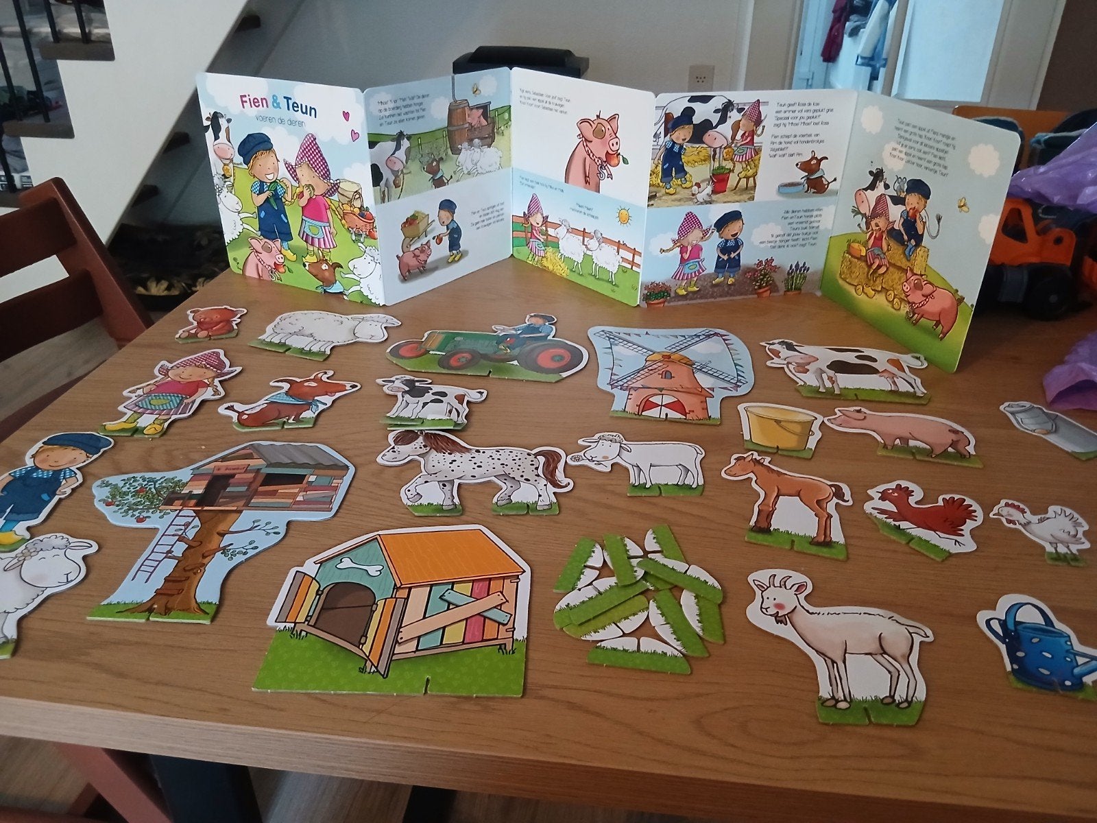 Fien & Teun Boerderij Speelset met Boek en Figuren, Ophalen of Verzenden, Zo goed als nieuw, Overige typen