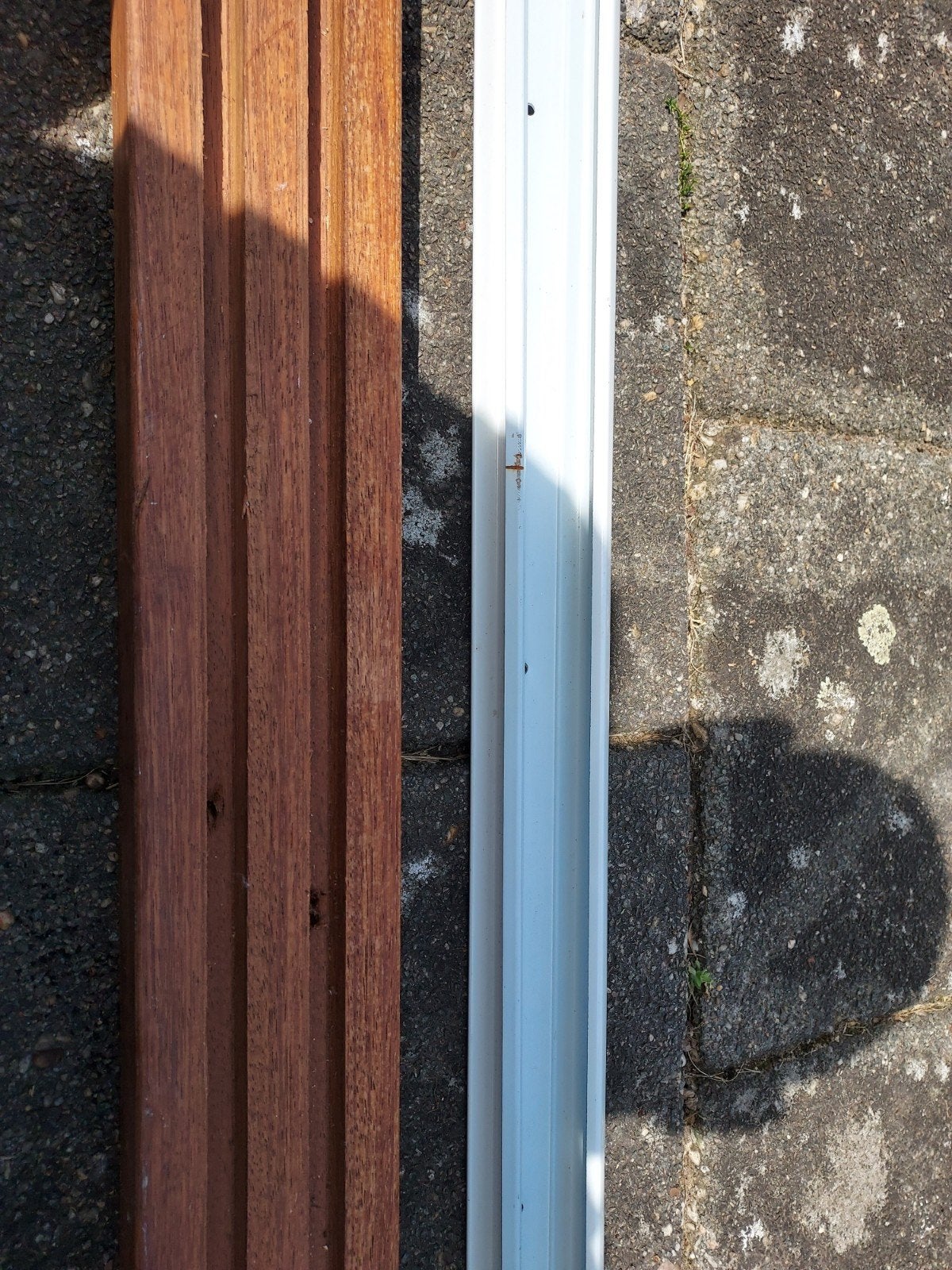 Ophangsysteem schuifkast - 2,5 meter rail met houten latten, Ophalen, Gebruikt