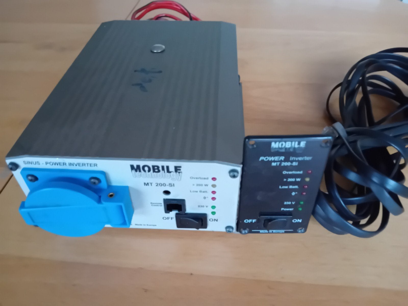 Mobile Technology MT 200-SI Sinus Omvormer 24V naar 230V, Ophalen, Gebruikt