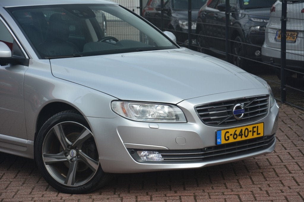 Volvo V70 2.0 D4 Summum | Navigatie | Memory-seats | Xenon |, Auto's, Volvo, Euro 6, 4 cilinders, Diesel, 22 km/l