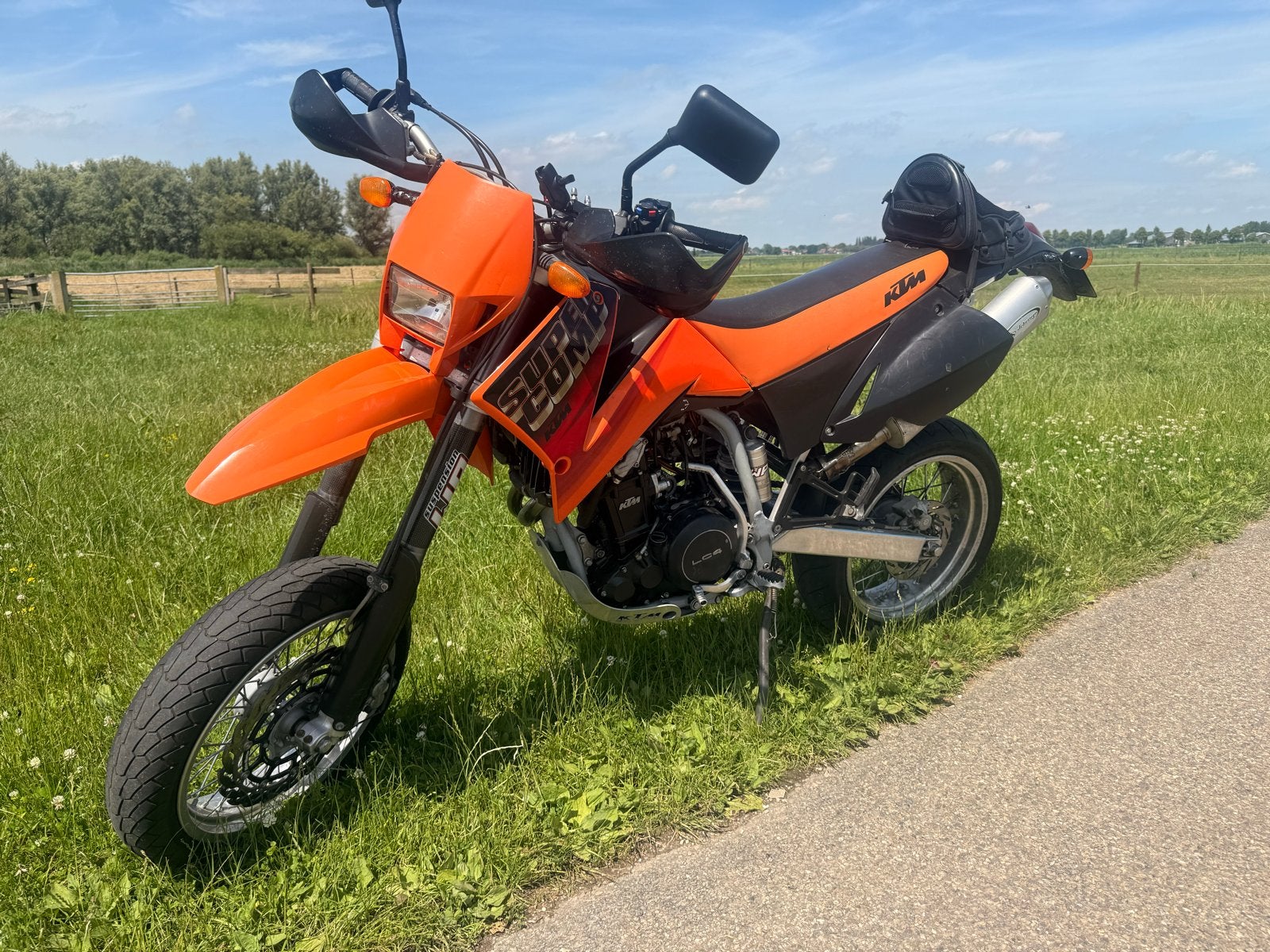 KTM 640 LC4 Supermoto - Krachtige en wendbare motor, Sportuitlaat, Motorrijbewijs A, Gebruikt, Particulier
