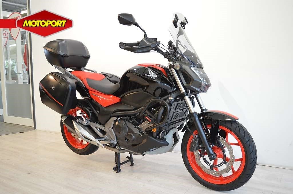 Honda NC 750 S ABS (bj 2016), Motoren, Wijngaardveld 1
9300  AALST, BE, Bedrijf, Mc.benelux@honda-eu.com, Toermotor
