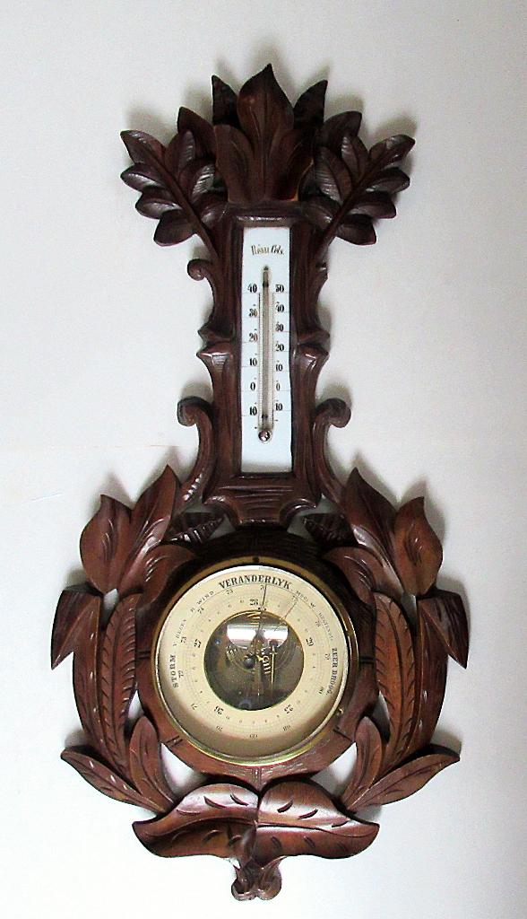 Antiek wand weerstation met houtsnijwerk uit het Zwarte Woud, Antiek en Kunst, Ophalen of Verzenden