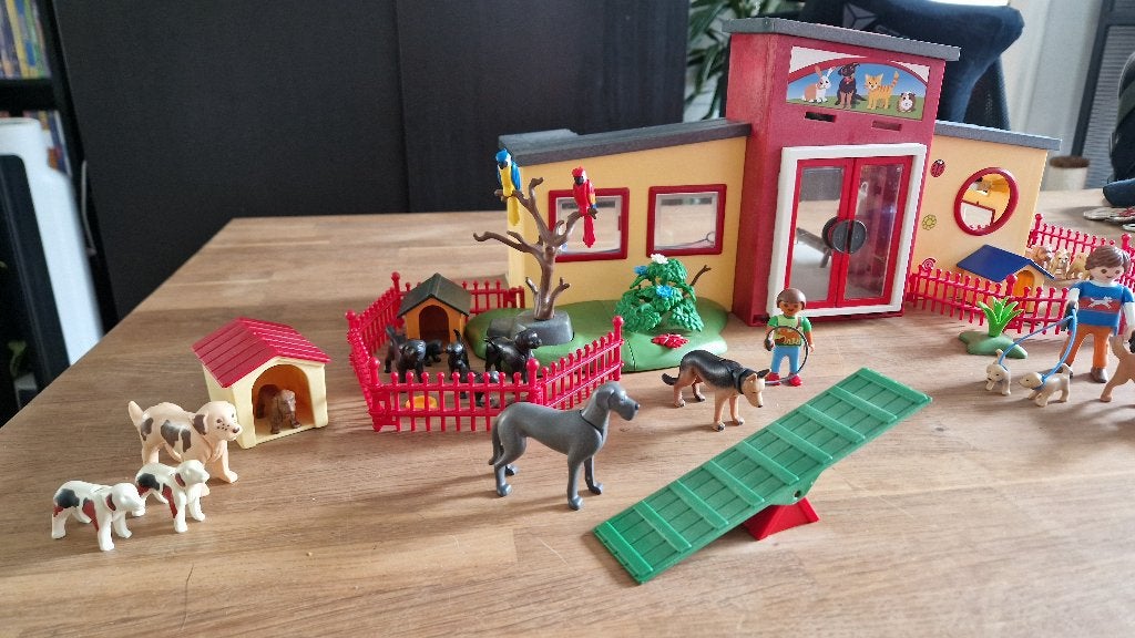 9275 en 9279 Playmobil Citylife Dierenpension en begeleider, Gebouw, Complete set, Ophalen of Verzenden, Zo goed als nieuw