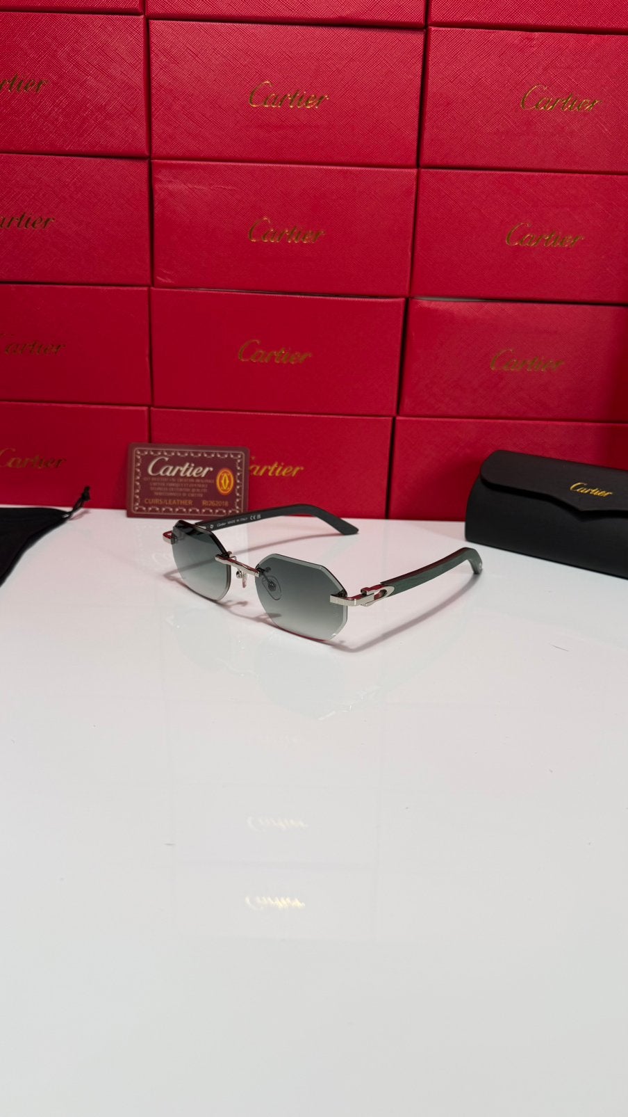 Cartier zonnebril groen hout geen plastic, Sieraden, Tassen en Uiterlijk, Zonnebrillen en Brillen | Heren, Overige merken, Zonnebril