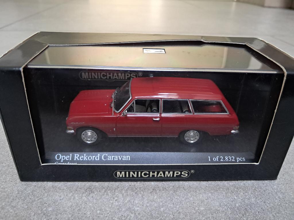 Miniatuur Opel Rekord A Caravan 1:43, Ophalen of Verzenden, Zo goed als nieuw, Auto, MiniChamps
