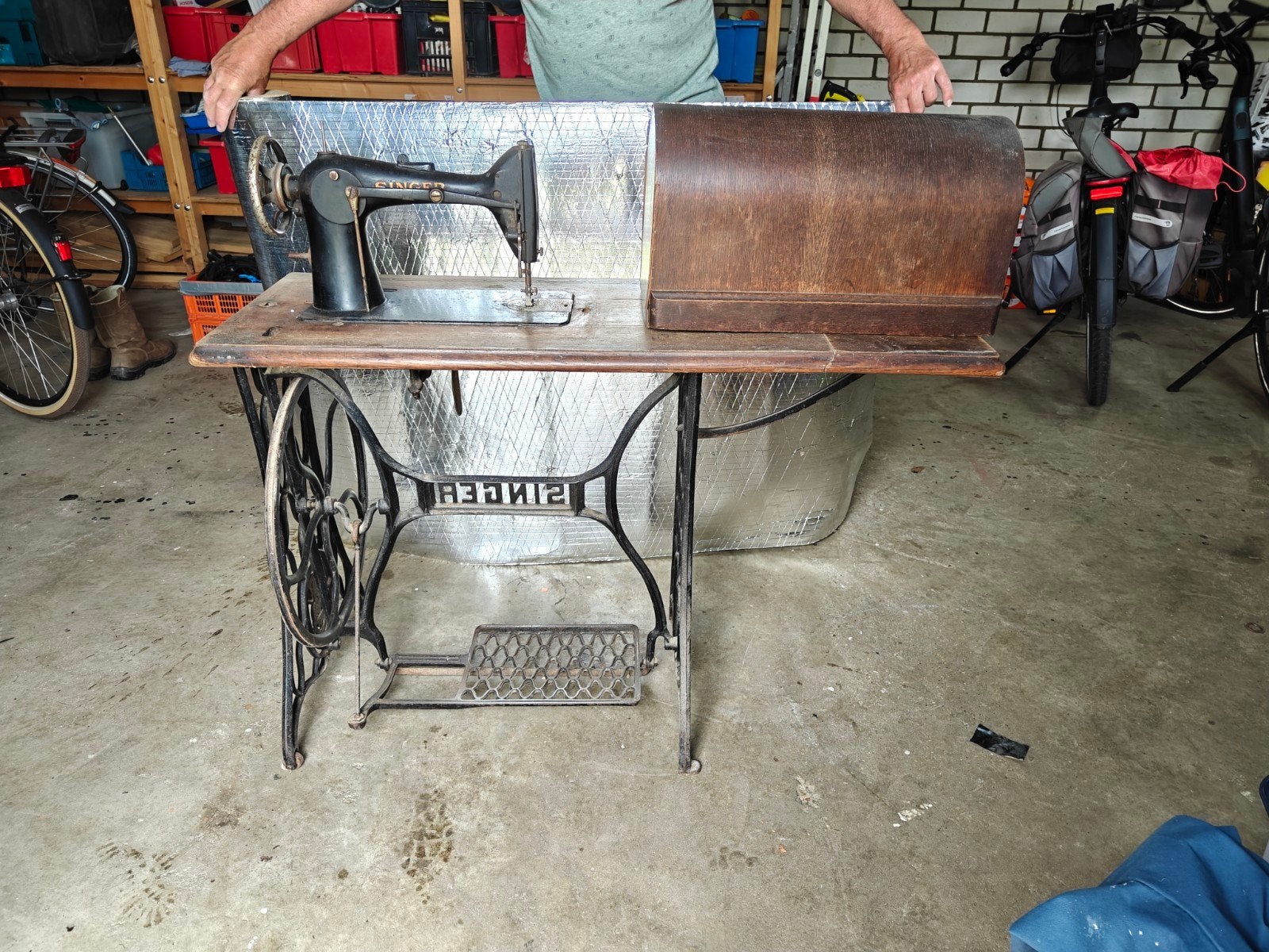 Antieke Singer Naaimachine met Onderstel, Antiek en Kunst, Antiek | Naaimachines, Ophalen