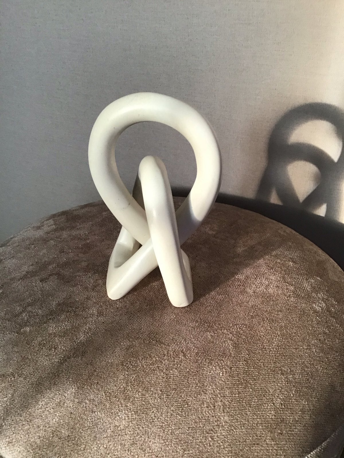 Sawahasa Oneindige Knoop - Fairtrade Zeepsteen Decoratie, Nieuw, Ophalen of Verzenden, Oosters, Wit