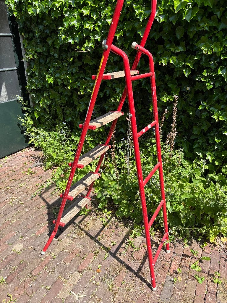Altrex CTL trap, rood, Ophalen, Gebruikt, Minder dan 2 meter
