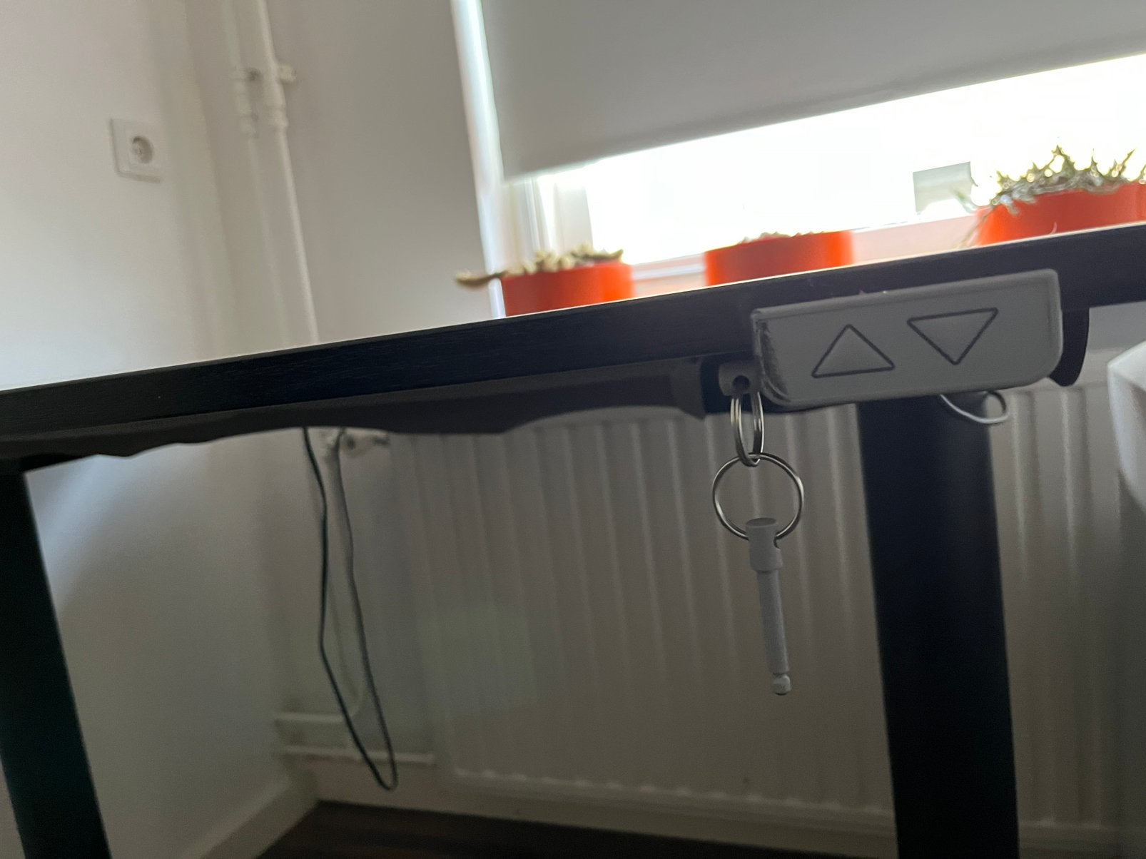 Ikea bureau in hoogte verstelbaar, Zwart, Elektrisch, Gebruikt, Ophalen of Verzenden