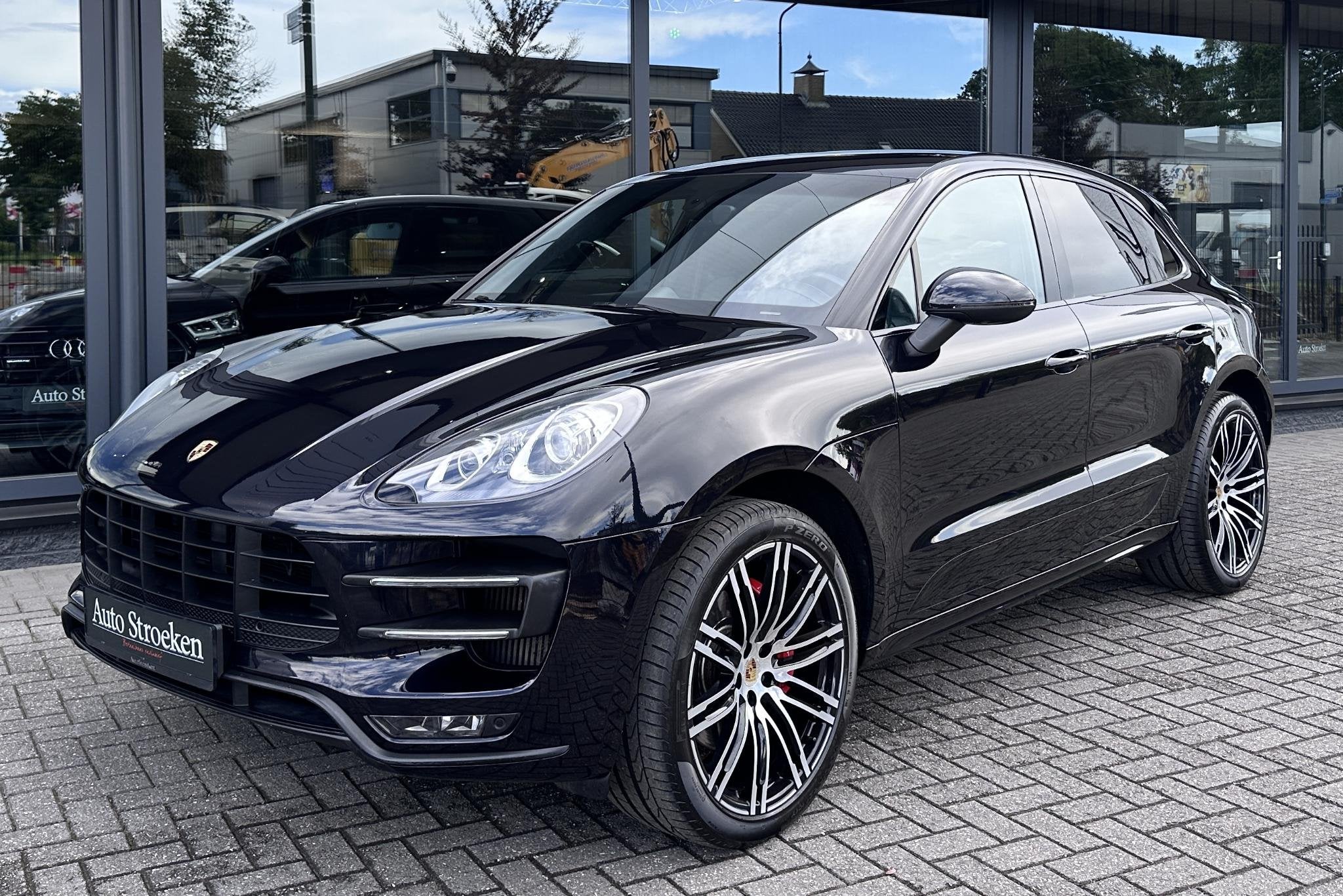 Porsche Macan 3.6 Turbo 400pk Luchtvering Leder Bose SportCh, Auto's, Porsche, Automaat, Gebruikt, Zwart, Bedrijf