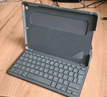 Logitech Folio Y-R0051 iPad hoes met bluetooth toetsenbord