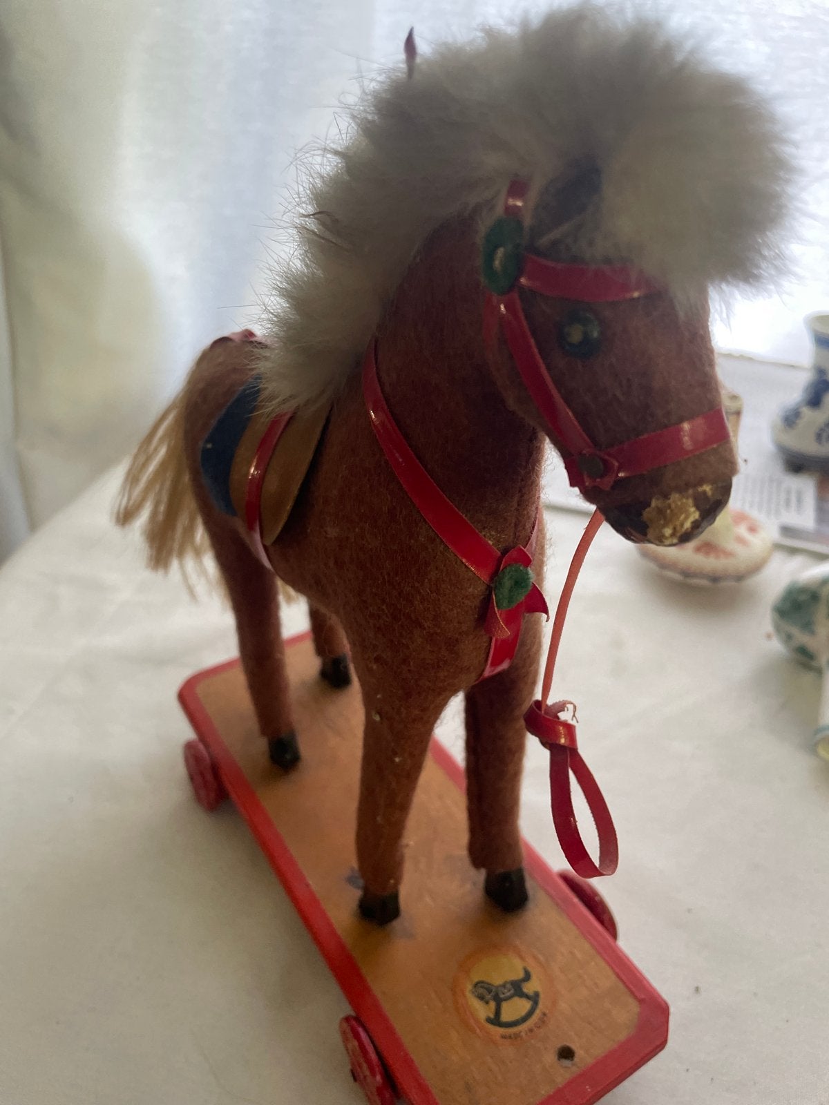 Vintage trekpaard op wielen - Made in GDR, Kinderen en Baby's, Speelgoed | Houten speelgoed, Ophalen of Verzenden, Gebruikt, Duw- of Trekspeelgoed