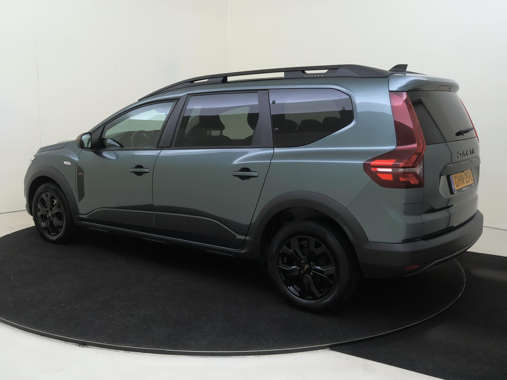 Dacia Jogger 1.0 TCe 110 Extreme 7persoons | Carplay | Stoel, Voorwielaandrijving, Dealer onderhouden, Stof, Gebruikt