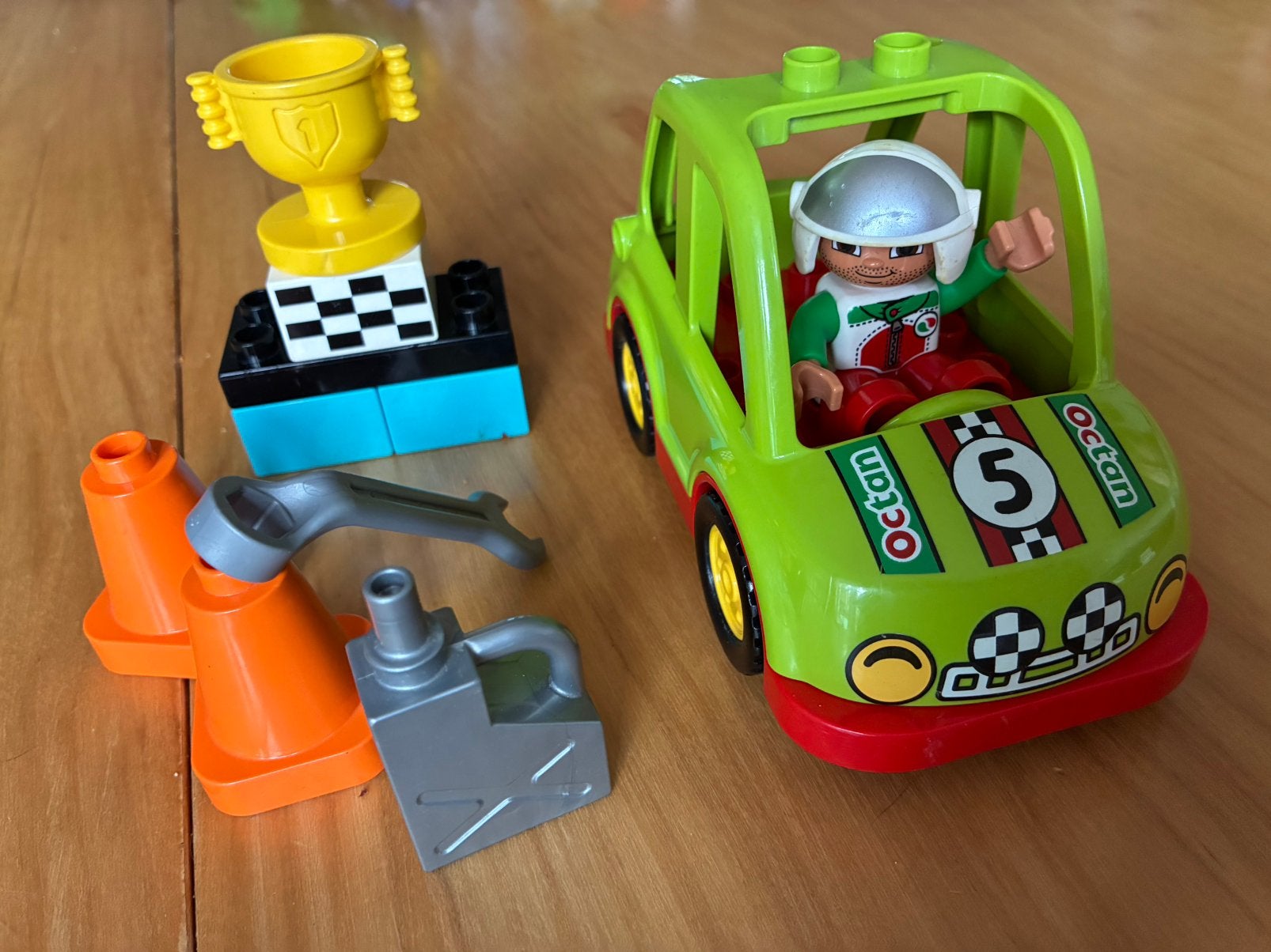 Rallyauto DUPLO, Ophalen, Zo goed als nieuw