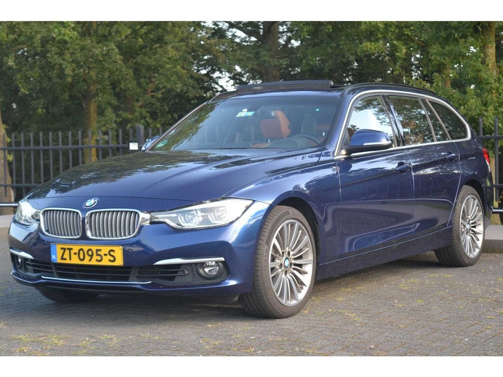 BMW 3-serie Touring 320i Executive Personenauto, Auto's, BMW, Automaat, Achterwielaandrijving, 4 cilinders, Blauw