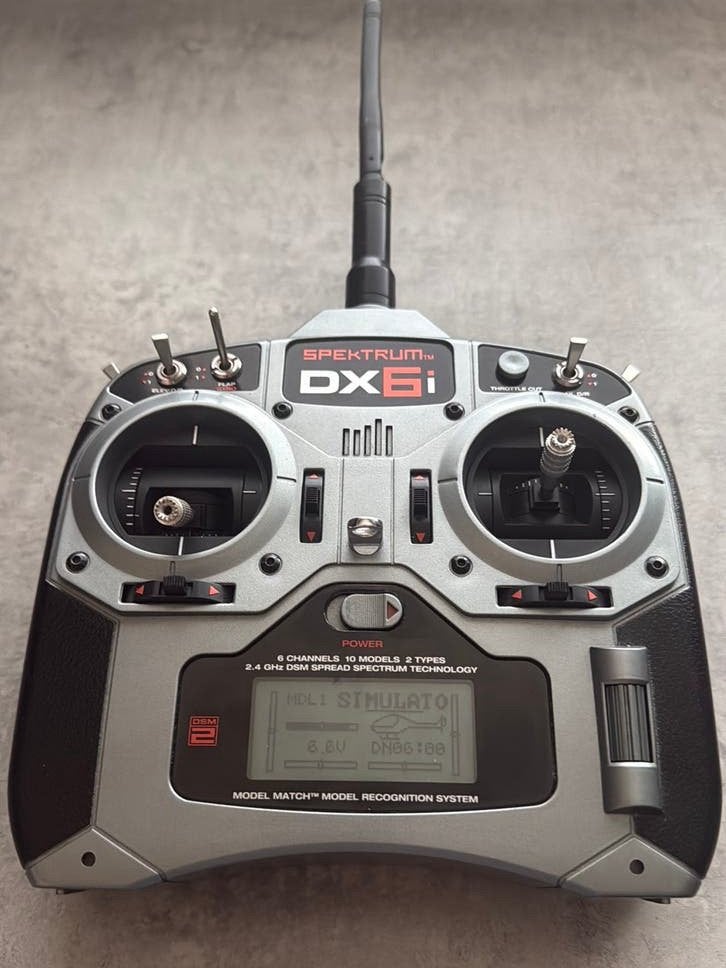 Spektrum DX6i 6-kanaals 2.4 GHz DSM zender, Ophalen of Verzenden, Gebruikt