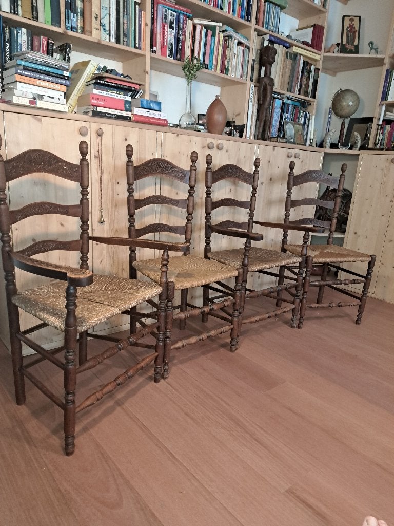 4 stoelen omstreeks 1930, Ophalen