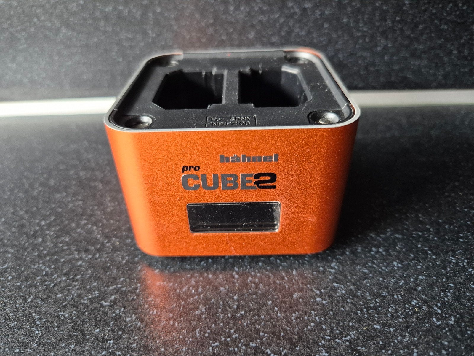 Hähnel ProCube 2 dubbele acculader voor Sony batterijen, Ophalen, Zo goed als nieuw