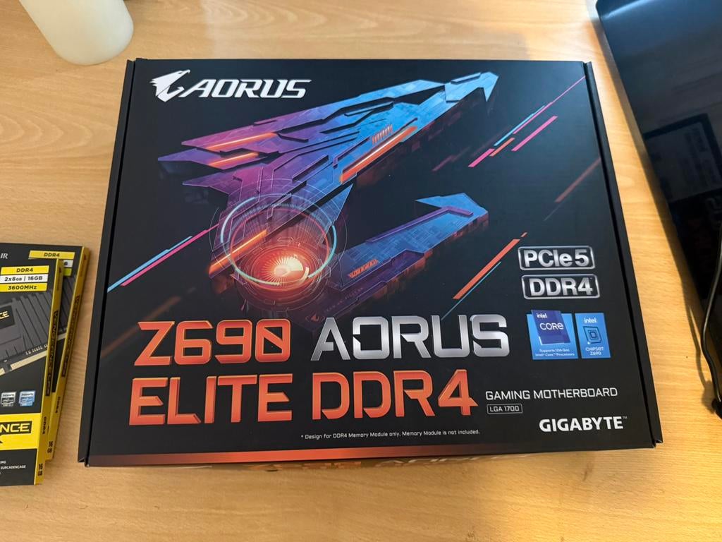 Gigabyte Z690 Elite & 32GB DDR4 ram, Ophalen of Verzenden, Zo goed als nieuw