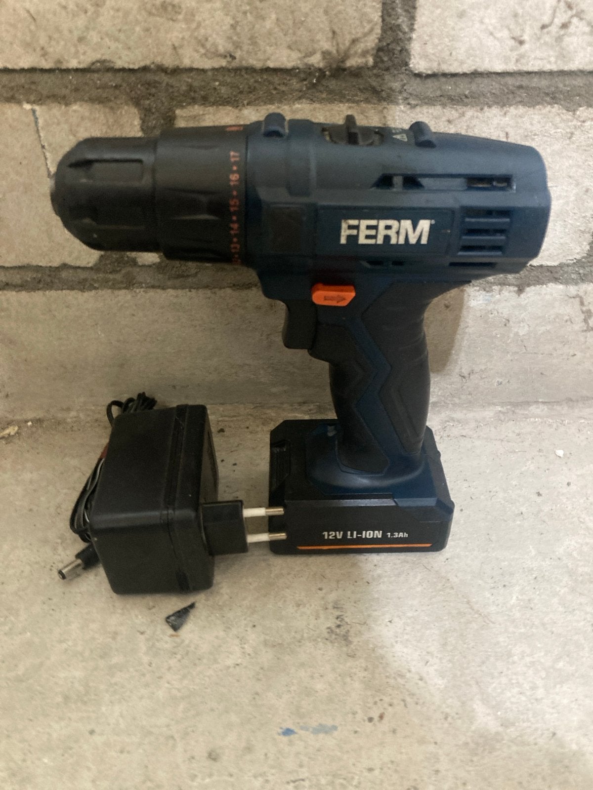 Ferm Accuboormachine 12V Li-ion met lader, Doe-het-zelf en Verbouw, Gereedschap | Boormachines, Gebruikt, Boor- en Schroefmachine